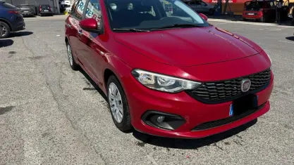 Usata Fiat Tipo Lounge 95 CV (69 kW) 2018 Rosso Station wagon