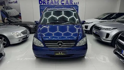 Usata Mercedes Viano 150 CV (110 kW) 2005 Monovolume
