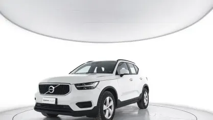Usata Volvo XC40 Momentum 129 CV (94 kW) 2022 Bianco SUV
