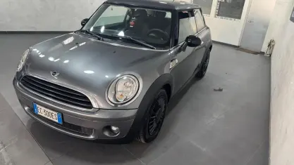 Usata Mini ONE 75 CV (55 kW) 2010 Grigio Utilitaria