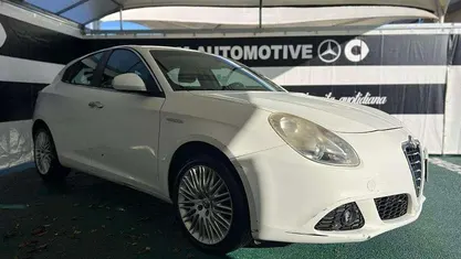 Usata 2011 Alfa Romeo Giulietta Distinctive Tre volumi | 4500 € (Super prezzo)
