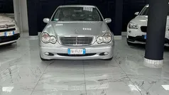 Usata 2001 Mercedes C200 Elegance Tre volumi | 1999 € (Ottimo prezzo)