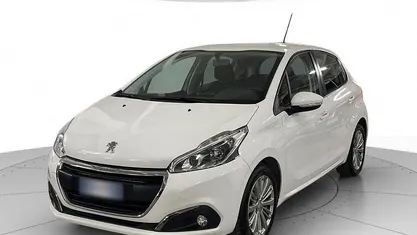 Usata Peugeot 208 Active 2017 Bianco banchisa Utilitaria