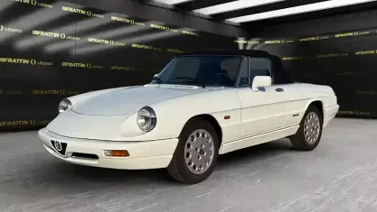 Usata Alfa Romeo Spider 122 CV (89 kW) 1990 Bianco Cabrio