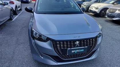 Usata Peugeot 208 Allure 102 CV (75 kW) 2023 Utilitaria