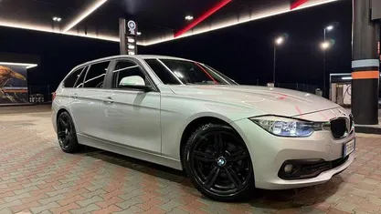 Usata BMW 318 Sport Line 150 CV (110 kW) 2016 Grigio Berlina