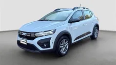 Usata 2023 Dacia Sandero Comfort Tre volumi | 15.900 € (Buon prezzo)