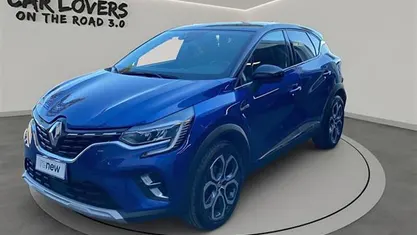 Usata Renault Captur Intens 101 CV (74 kW) 2023 Blu scuro SUV