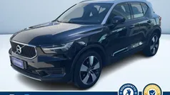 Nero metallizzato Usata 2018 Volvo XC40 Momentum SUV | 21.900 € (Ottimo prezzo)
