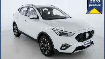 Usata MG ZS Luxury 106 CV (77 kW) 2024 Bianco SUV