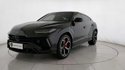 Usata 2023 Lamborghini Urus SUV | 290.000 €