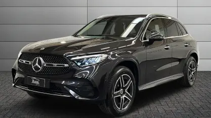 Uusi Mercedes GLC300e 197 HP (144 kW) 2026 Musta
