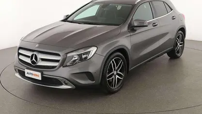 Usata Mercedes GLA200 136 CV (100 kW) 2015 Grigio SUV