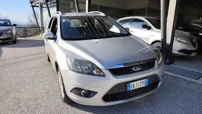 Usata Ford Focus 90 CV (66 kW) 2010 Grigio Station wagon