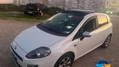 Bianco Usata 2012 Fiat Grande Punto Lounge Due volumi | 4990 € (Buon prezzo)