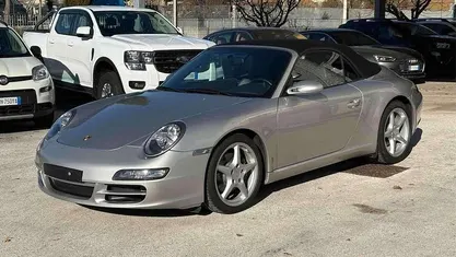 Usata Porsche 911 Carrera Cabriolet 325 CV (239 kW) 2005 Argento Cabrio