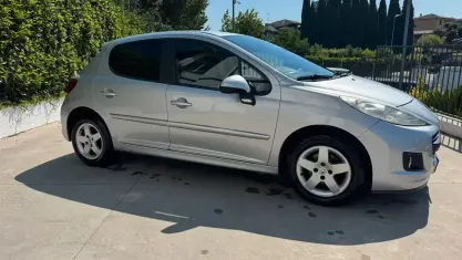 Usata Peugeot 207 88 CV (64 kW) 2010 Grigio Berlina