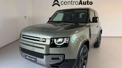 Usata Land Rover Defender SE Dynamic 200 CV (147 kW) 2025 SUV