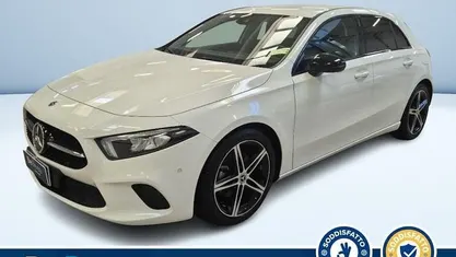 Bianco pastello Usata 2022 Mercedes A180 Edition Tre volumi | 27.400 € (Buon prezzo)