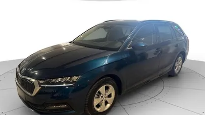 Usata Skoda Octavia Executive 150 CV (110 kW) 2022 Blu Station wagon