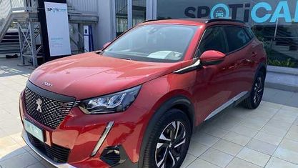 Usata Peugeot 2008 Allure 131 CV (96 kW) 2021 Rosso SUV