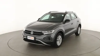 Usata VW T-Roc Life 150 CV (110 kW) 2023 Grigio SUV