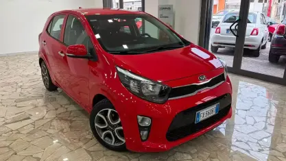 Usata Kia Picanto X-Line 67 CV (49 kW) 2019 Rosso Utilitaria