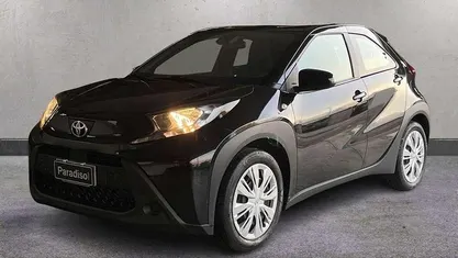 Nero Usata 2025 Toyota Aygo X Active SUV | 14.700 € (Buon prezzo)