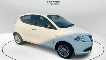 Usata Lancia Ypsilon Gold 69 CV (50 kW) 2014 Bianco Utilitaria