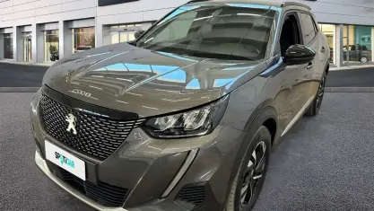 Usata Peugeot 2008 Allure 131 CV (96 kW) 2023 Grigio SUV