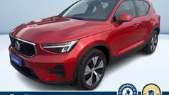 Rosso metallizzato Usata 2022 Volvo XC40 SUV | 23.400 € (Ottimo prezzo)