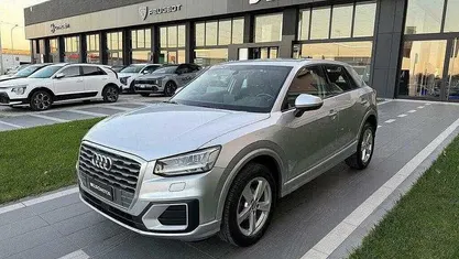 Usata Audi Q2 Admired 116 CV (85 kW) 2020 Argento SUV