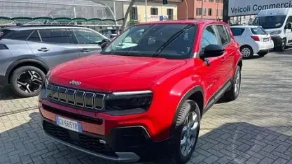 Usata Jeep Avenger Altitude 101 CV (74 kW) 2024 Rosso SUV