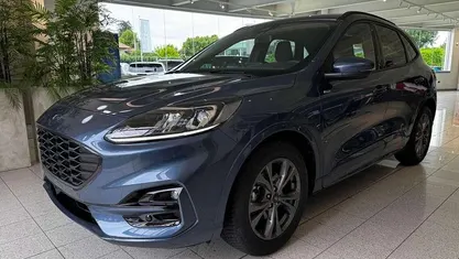 Usata Ford Kuga ST-Line 120 CV (88 kW) 2024 Blu/azzurro(met.) SUV