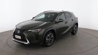 Usata Lexus UX 250h Executive Line 152 CV (111 kW) 2019 Verde SUV