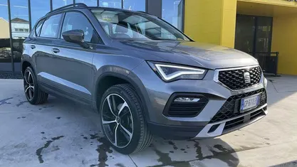 Begagnad Seat Ateca 4Drive 150 HK (110 kW) 2023 Grå SUV