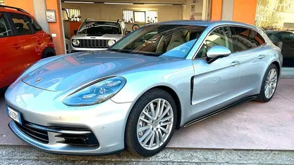 Usata 2020 Porsche Panamera Sport Turismo Berlina | 53.600 € (Super prezzo)