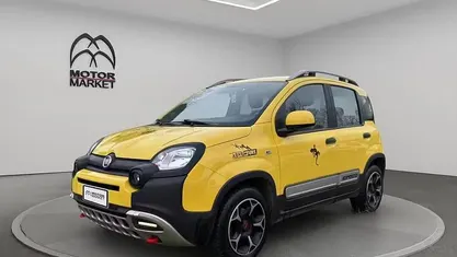 Käytetty Fiat Panda Cross Cross 70 HP (51 kW) 2021 Keltainen Viistoperä