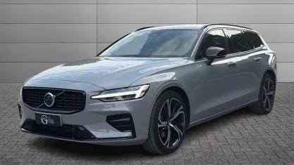 Usata Volvo V60 Plus 197 CV (144 kW) 2026 Grigio Station wagon