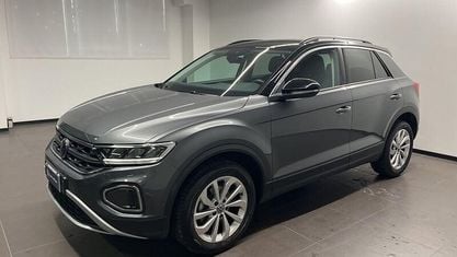 Używany VW T-Roc Life 110 KM (80 kW) 2024 Szary SUV