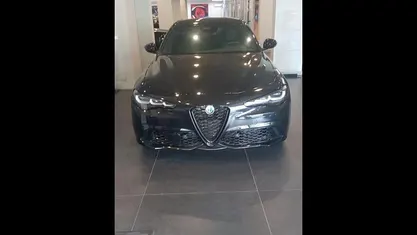 Nero Usata 2024 Alfa Romeo Giulia Veloce Tre volumi | 43.900 € (Buon prezzo)