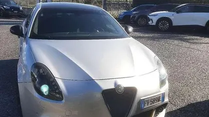 Argento Usata 2019 Alfa Romeo Giulietta Veloce Tre volumi | 9500 € (Super prezzo)