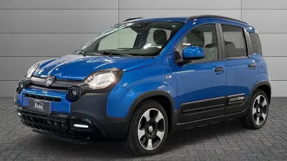 Usata Fiat Panda Cross Cross 70 CV (51 kW) 2025 Blu misano Utilitaria