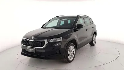 Nero Usata 2024 Skoda Karoq Executive SUV | 23.000 € (Buon prezzo)
