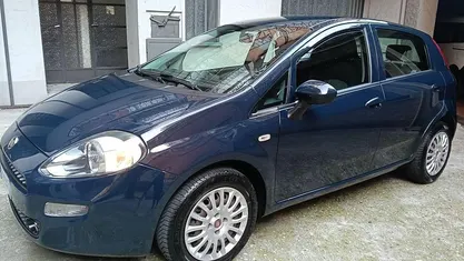 Usata Fiat Punto Street 69 CV (50 kW) 2015 Utilitaria