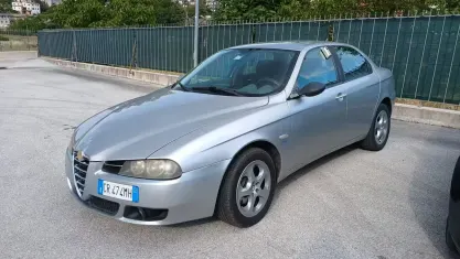 Usata Alfa Romeo 156 116 CV (85 kW) 2004 Grigio Berlina