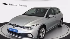 Usata 2024 VW Golf VIII Life Tre volumi | 26.900 € (Buon prezzo)