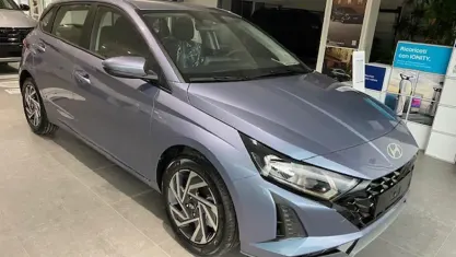 Nuova Hyundai i20 90 CV (66 kW) 2026 Bicolor Utilitaria