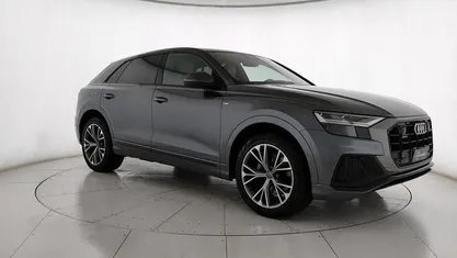 Grigio Usata 2020 Audi Q8 Sport SUV | 54.900 € (Buon prezzo)