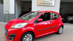 Rosso Usata 2015 Peugeot 107 Active Due volumi | 4899 € (Buon prezzo)